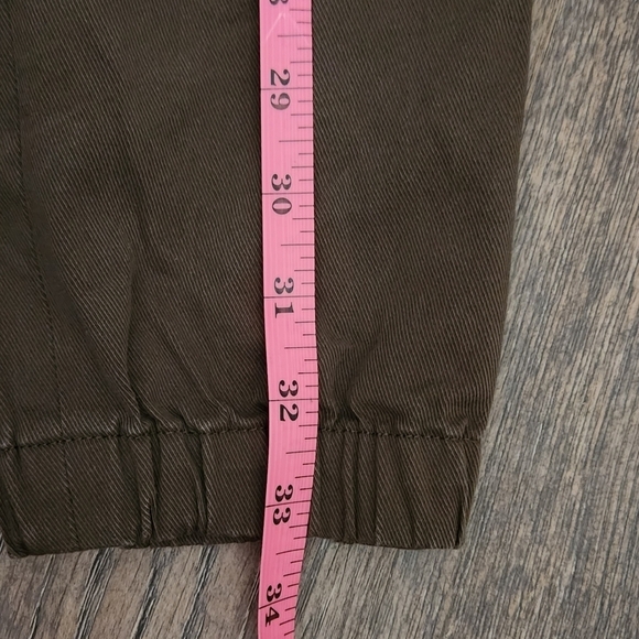 VERONICA Beard Field Cargo Pants - Picture 14 of 16